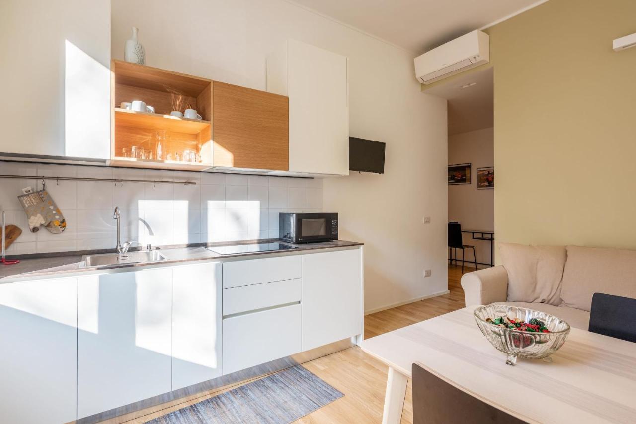 Spacious & Comfortable Apartment In Duomo By Easylife Милан Экстерьер фото